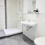 Villa-bassermann, Stilvoll, 2 Min Zum Schloss, Schnelles Wlan & Parkplatz Hostel *