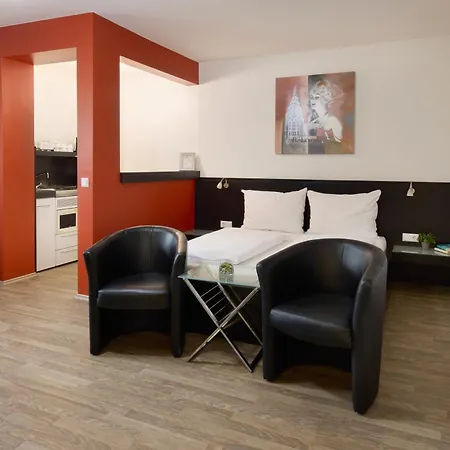 Villa-bassermann, Stilvoll, 2 Min Zum Schloss, Schnelles Wlan & Parkplatz ホステル *