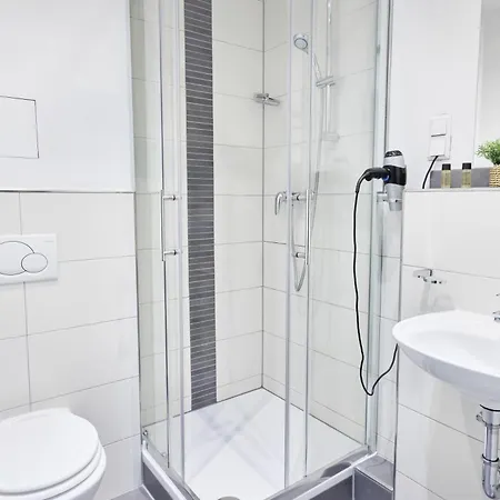 Villa-bassermann, Stilvoll, 2 Min Zum Schloss, Schnelles Wlan & Parkplatz * Σβέτζινγκεν