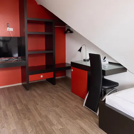 Villa-bassermann, Stilvoll, 2 Min Zum Schloss, Schnelles Wlan & Parkplatz * Schwetzingen