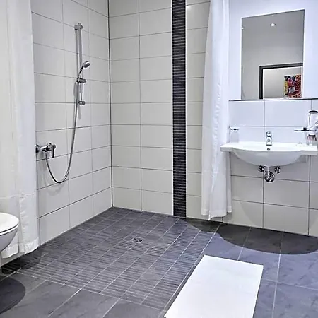 Villa-bassermann, Stilvoll, 2 Min Zum Schloss, Schnelles Wlan & Parkplatz Σβέτζινγκεν
