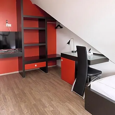 Hostel Villa-bassermann, Stilvoll, 2 Min Zum Schloss, Schnelles Wlan & Parkplatz