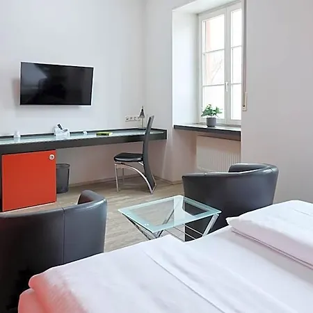 Villa-bassermann, Stilvoll, 2 Min Zum Schloss, Schnelles Wlan & Parkplatz *