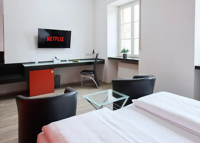 Villa-bassermann, Stilvoll, 2 Min Zum Schloss, Schnelles Wlan & Parkplatz