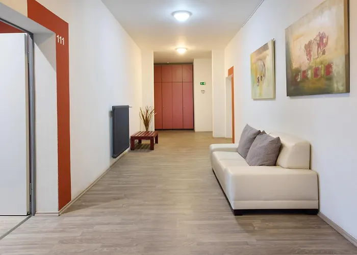 Villa-bassermann, Stilvoll, 2 Min Zum Schloss, Schnelles Wlan & Parkplatz Σβέτζινγκεν