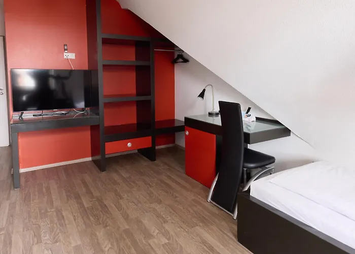 Villa-bassermann, Stilvoll, 2 Min Zum Schloss, Schnelles Wlan & Parkplatz * Σβέτζινγκεν